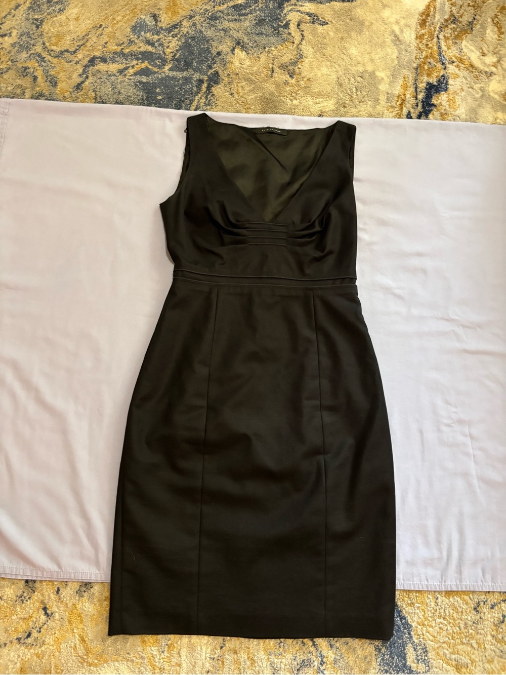 Elie Tahari Black V-Neck Midi Sheath Dress